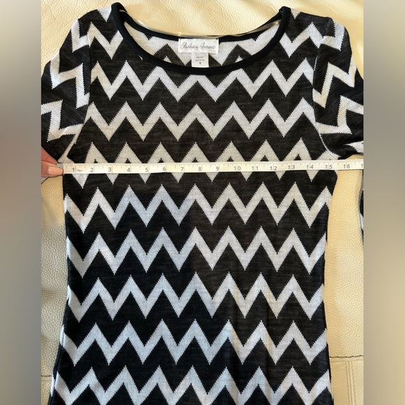 Black and White Chevron Print Sweater Dress - Picture 5 of 6